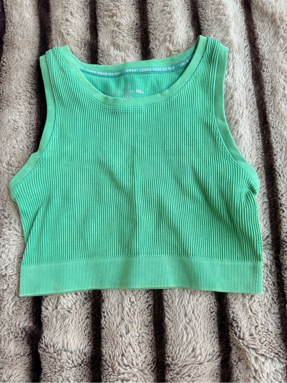 OFFLINE by Aerie Green Ribbed Cropped Tank Top Size Medium